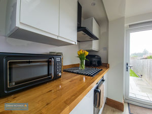 Kitchen- click for photo gallery
